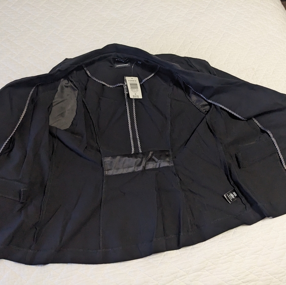 Studio by Torrid Black Ruched Sleeves Blazer | Size 00 - Picture 4 of 5